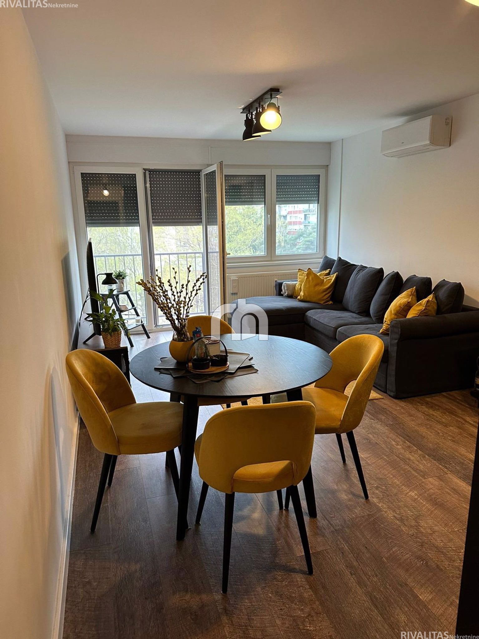 UTRINA 3S, 57.47M2-OBNOVLJEN I NAMJEŠTEN-BEZ PROVIZIJE ZA KUPCE!