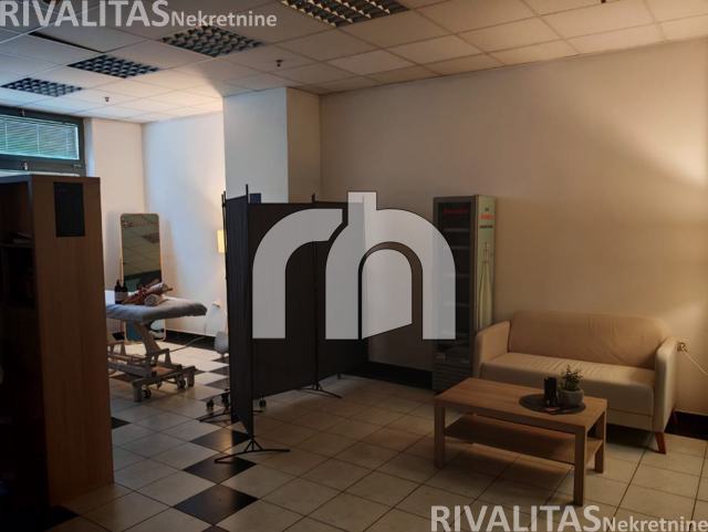 KVATRIĆ-TRŽNICA, POSLOVNI PROSTOR 41,5M2-BEZ PROVIZIJE ZA KUPCE!