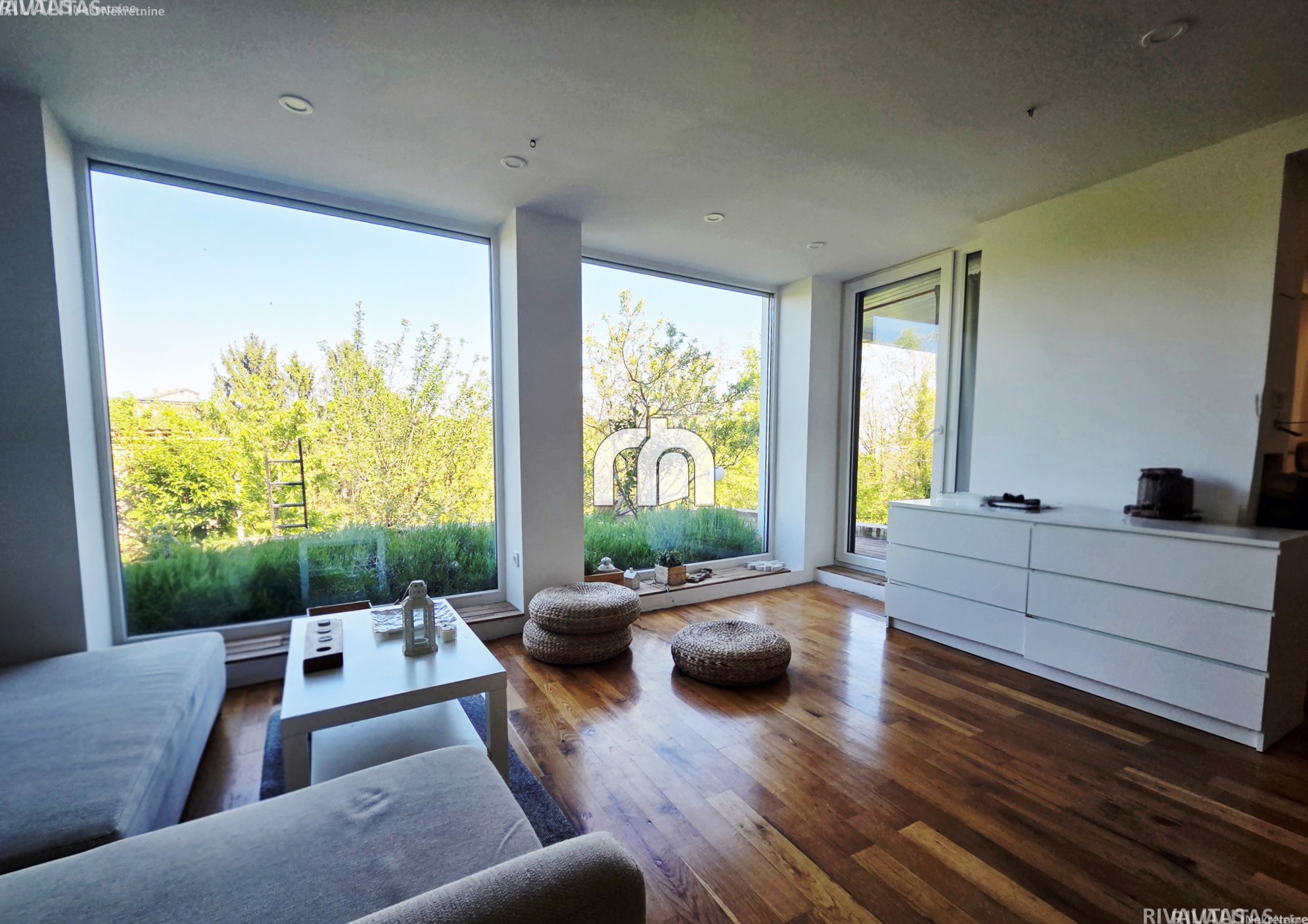REMETE-KUĆA SA TRI STANA 230M2-OBNOVLJENA-BEZ PROVIZIJE ZA KUPCE!