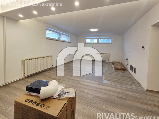 MAKSIMIR 3S, NKP 71.12M2-OBNOVLJEN-BEZ PROVIZIJE ZA KUPCE!