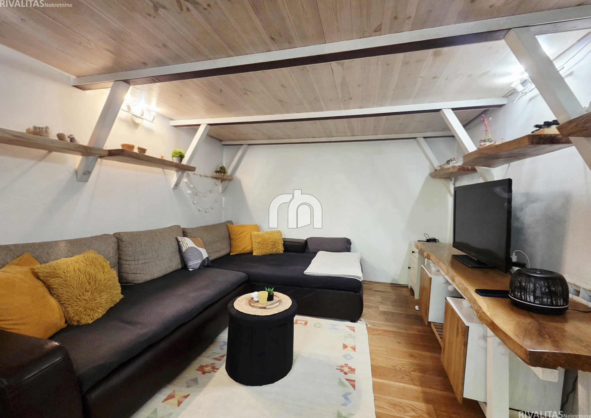 Centar, 38.10m2 + 9M2 GALERIJE - BEZ PROVIZIJE ZA KUPCE