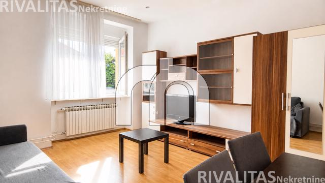 KVATERNIKOV TRG, DVOSOBAN STAN, 40 m2 - BEZ PROVIZIJE ZA NAJMOPRIMCE!