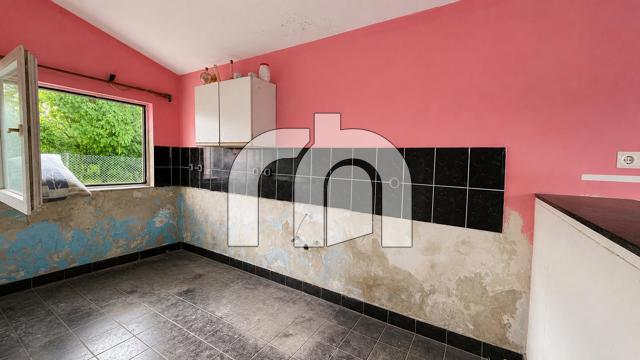 KLOŠTAR IVANIĆ, SAMOSTOJEĆA KUĆA, 350 m2 - BEZ PROVIZIJE ZA KUPCE!