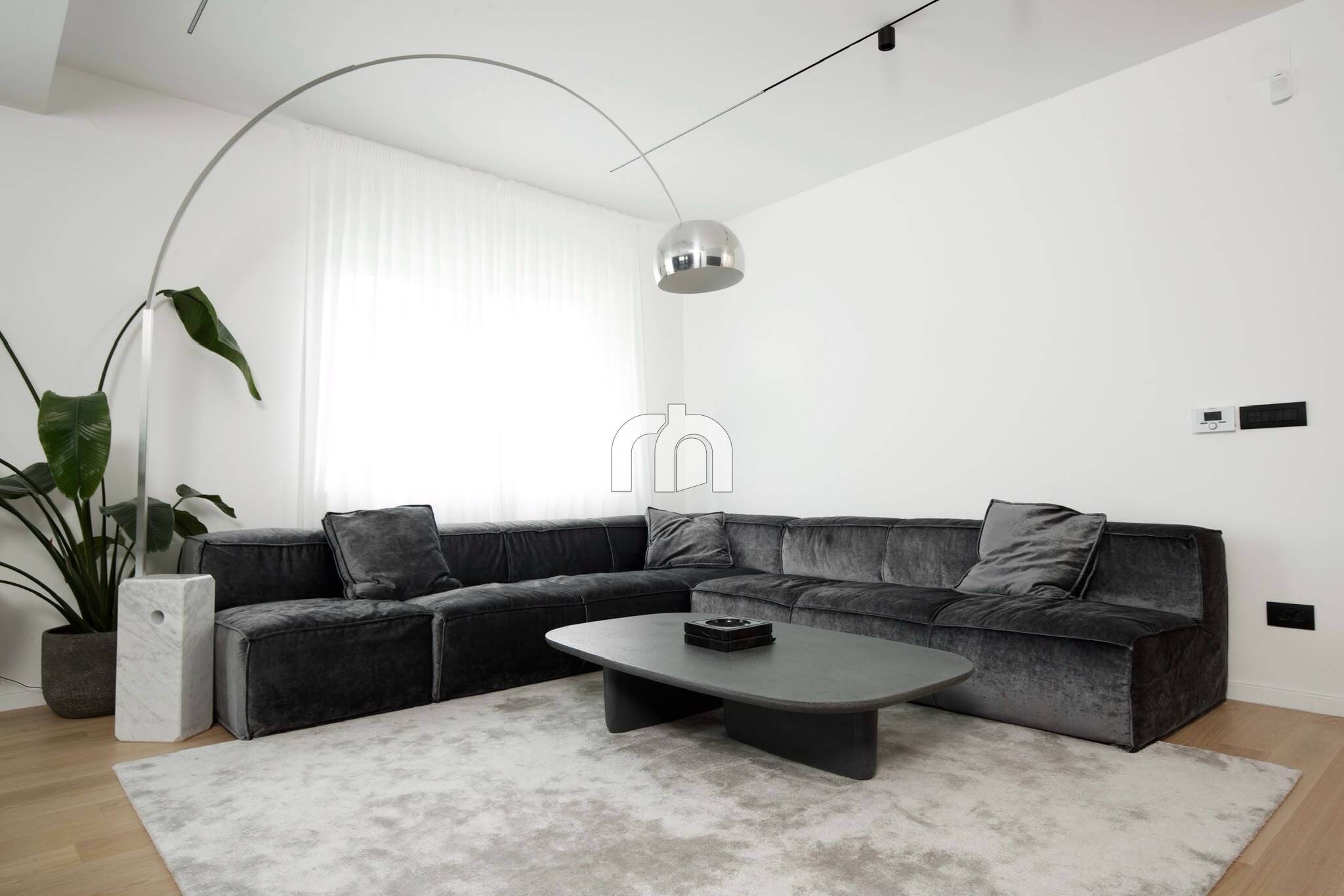 SREBRNJAK, EKSKLUZIVAN TROSOBAN STAN, 150m2 - BEZ PROVIZIJE ZA KUPCE