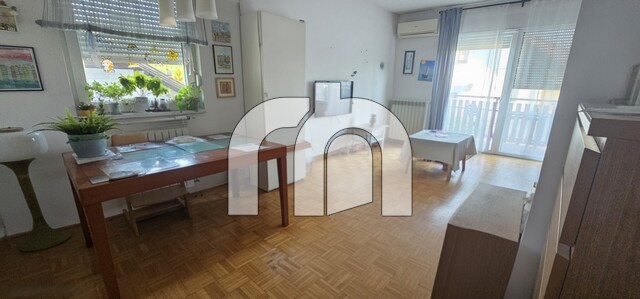 GORNJE VRAPČE, OBITELJSKA KUĆA 398m2 S DVORIŠTEM 421m2- BEZ PROVIZIJE ZA KUPCA