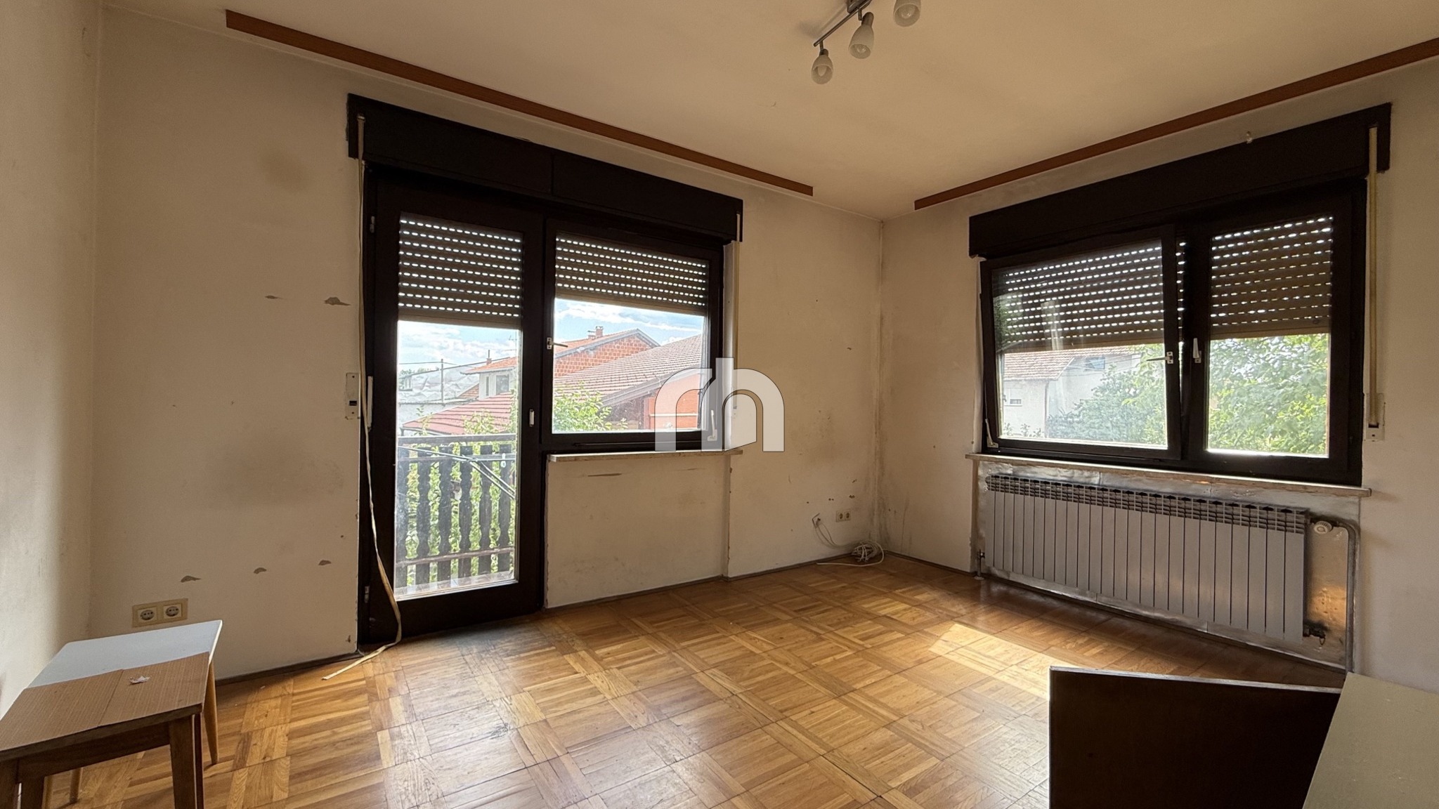 DONJA DUBRAVA, SAMOSTOJEĆA KUĆA ZA RENOVACIJU, 224 m2 - BEZ PROVIZIJE ZA KUPCE!