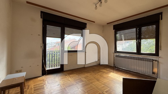 DONJA DUBRAVA, SAMOSTOJEĆA KUĆA ZA RENOVACIJU, 224 m2 - BEZ PROVIZIJE ZA KUPCE!