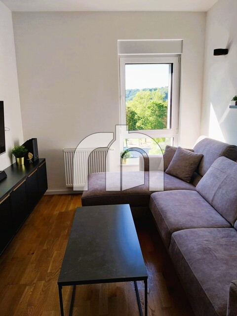KRAPINSKE TOPLICE, DVOSOBAN STAN 50,90m2 i GARAŽNO PARKIRNO MJESTO 16,73m2 - BEZ PROVIZIJE ZA KUPCE