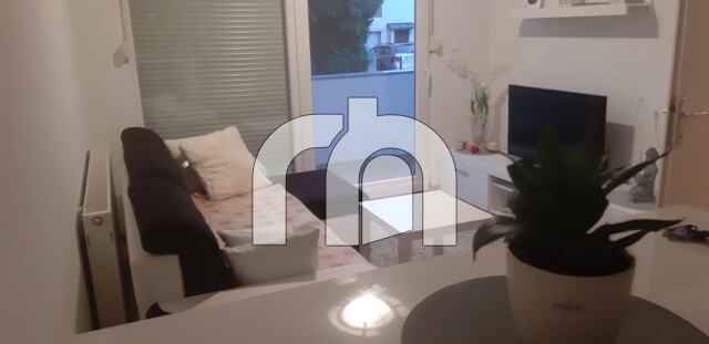 PERJAVICA, 52.64M2, stan s vrtom i pm - BEZ PROVIZIJE ZA NAJMOPRIMCE
