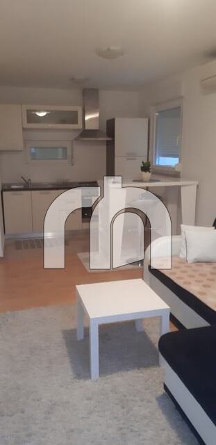 PERJAVICA, 52.64M2, stan s vrtom i pm - BEZ PROVIZIJE ZA NAJMOPRIMCE