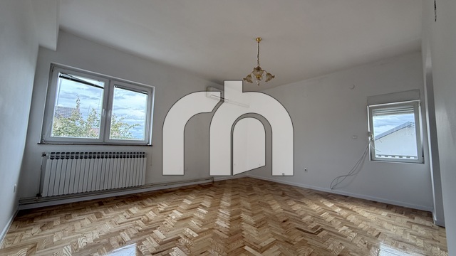 SESVETE, TROSOBAN STAN, 101.68 m2 - BEZ PROVIZIJE ZA KUPCE!