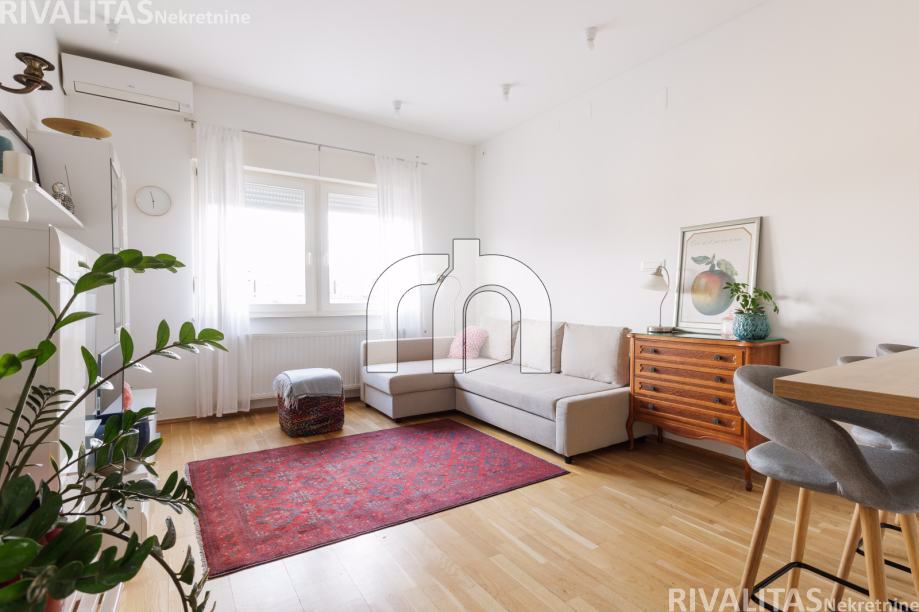 PALMOTIĆEVA 2S, 43M2-OBNOVLJEN-BEZ PROVIZIJE ZA KUPCE!